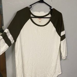 Baseball tee